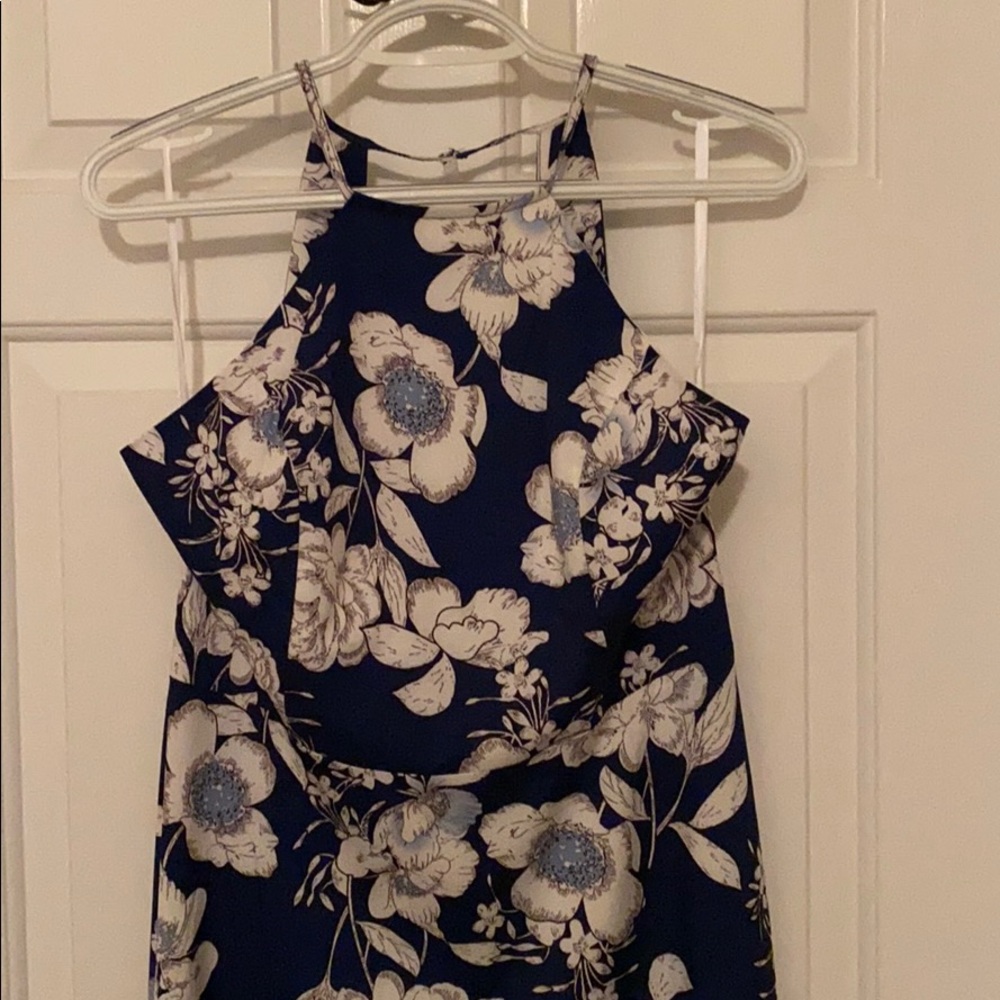 Dress - Picture 2 of 5